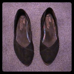 Toms suede black flats!